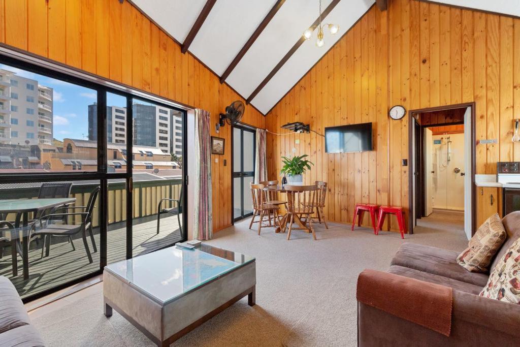 Downtown Mountview - Mt Maunganui Holiday Home Mount Maunganui Esterno foto