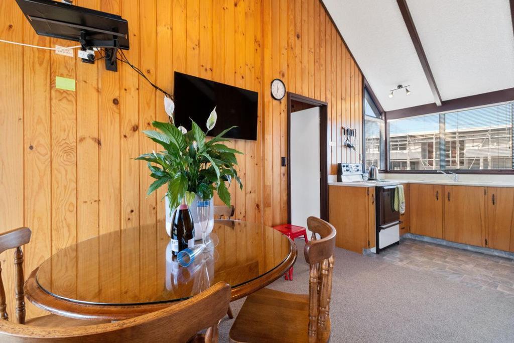 Downtown Mountview - Mt Maunganui Holiday Home Mount Maunganui Esterno foto